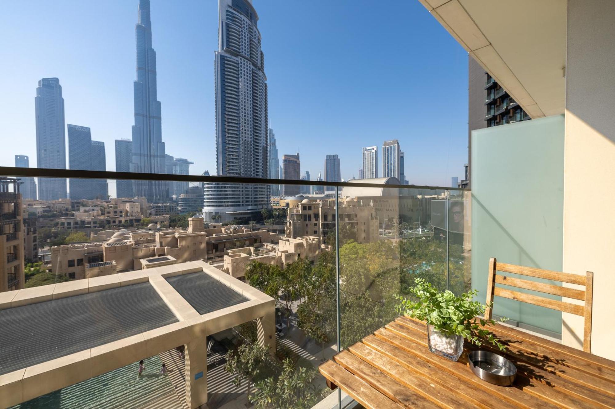 Apartment Premium 2br Burj Khalifa Views Burj Royale Dubai