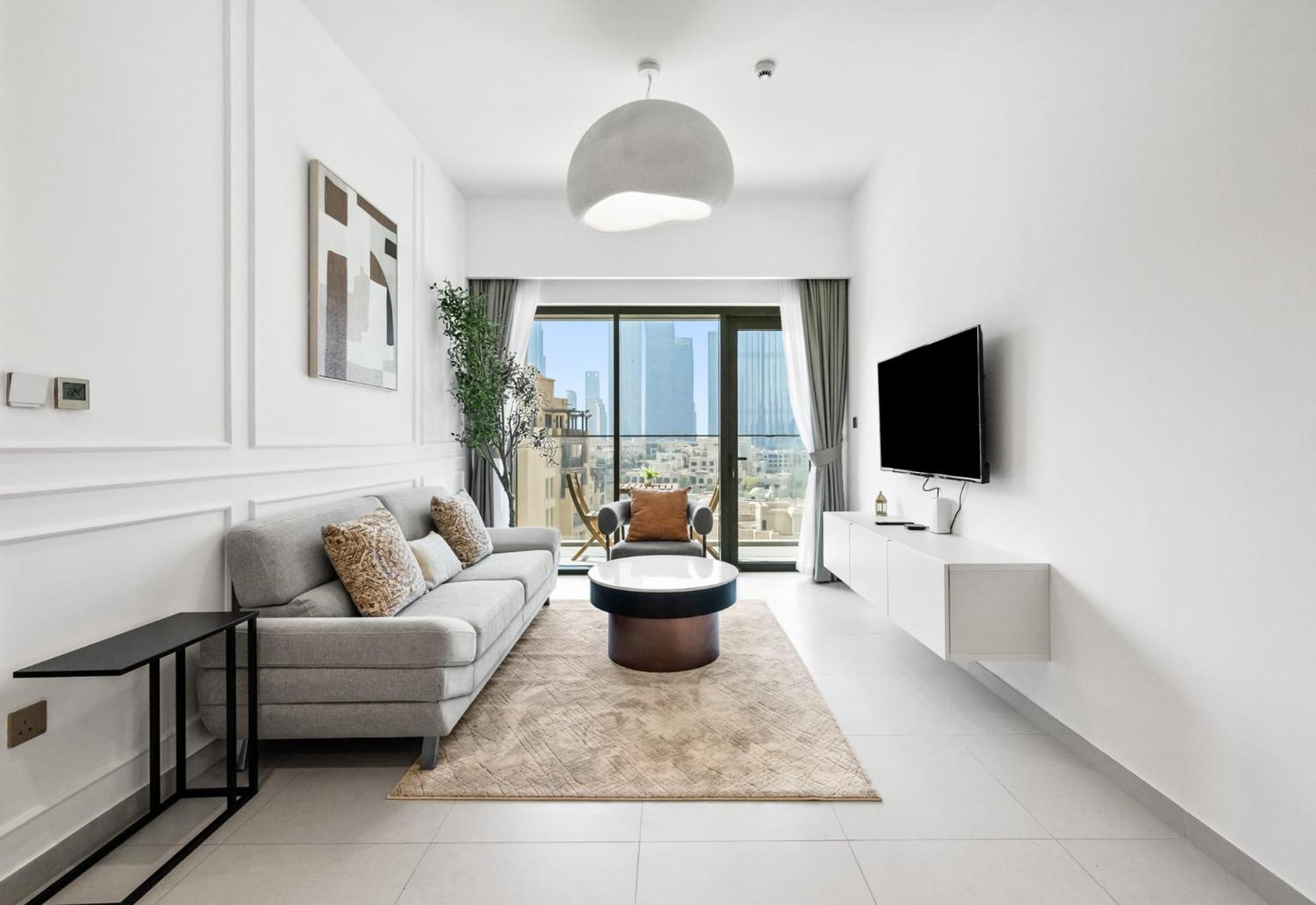 Premium 2br Burj Khalifa Views Burj Royale Apartment *