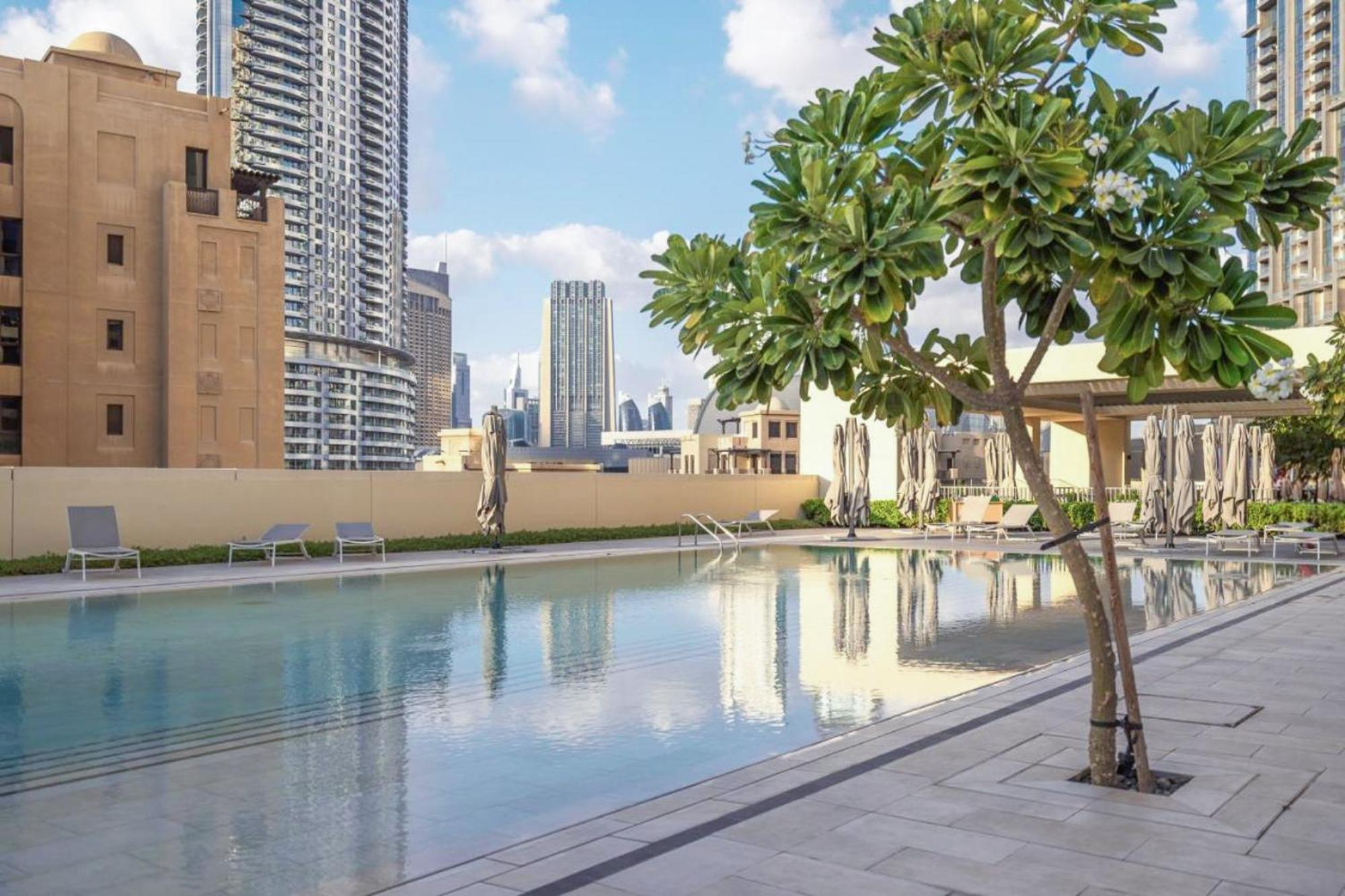 Premium 2br Burj Khalifa Views Burj Royale Apartment Dubai